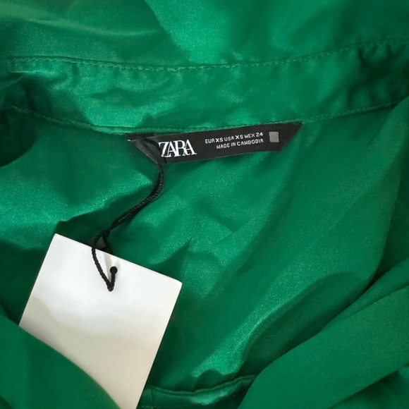 Green Zara Button down. New with tags. Size XS - Picture 2 of 2